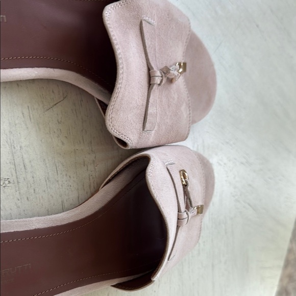 Pink Mules with Gold Buckle and Suede Finish - Picture 4 of 5